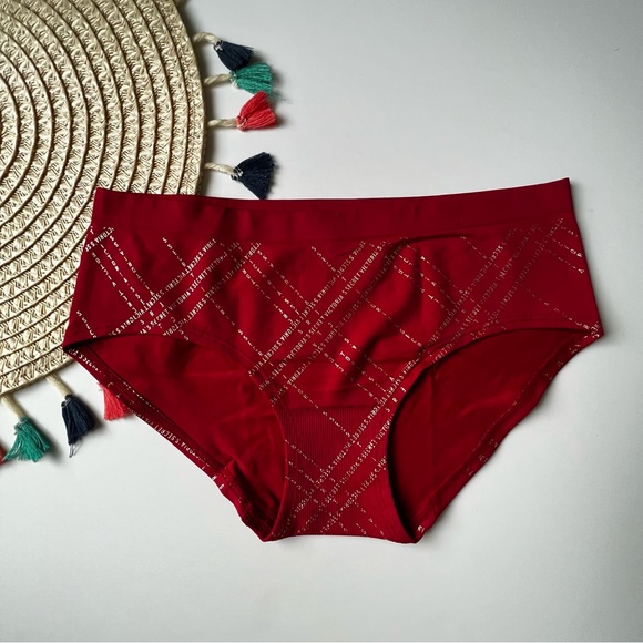 Victoria's Secret Seamless & Foil Lace Hiphugger Red Lacquer Logo Plaid M NEW - Picture 6 of 6